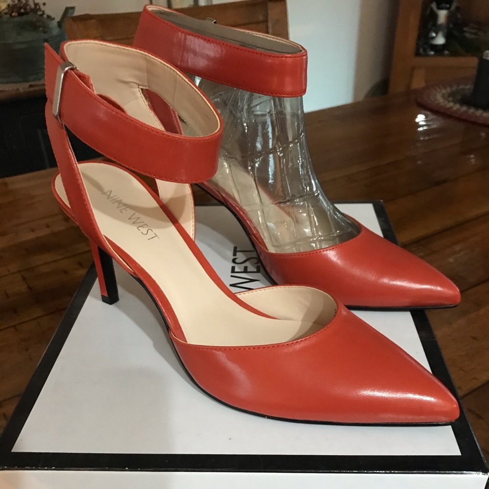 Burnt orange Nine West heels